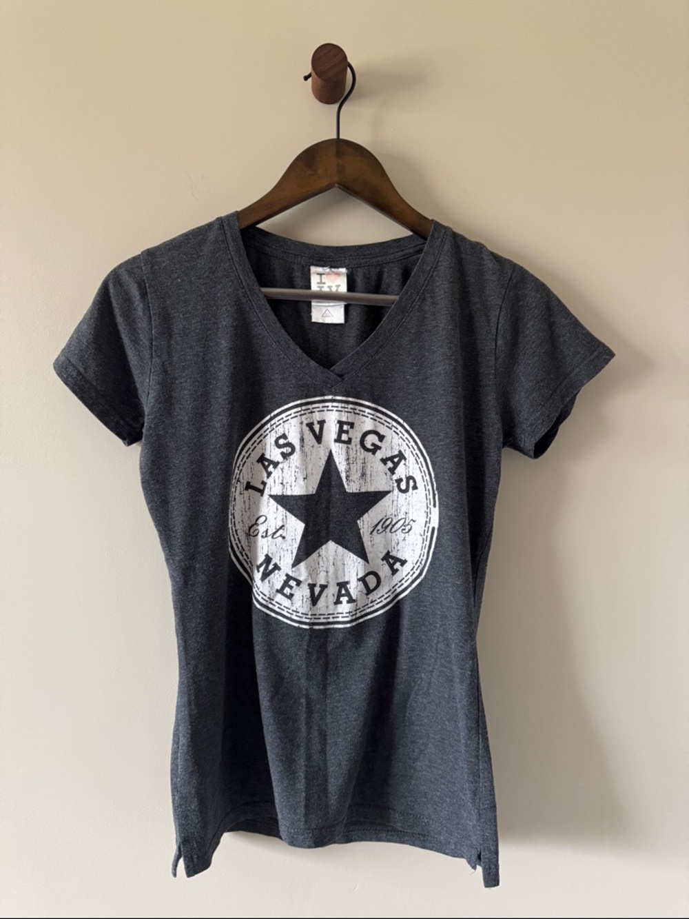 LAS VEGAS NEVADA V NECK TEE CHARCOAL GRAY